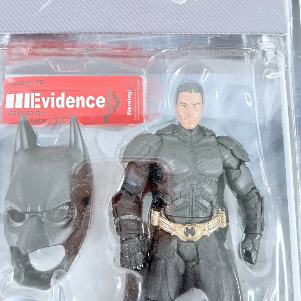 Dark Knight Batman Unmasked with Crime Scene Evidence Action Figure Mattel‎ DC
